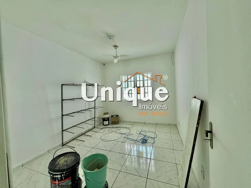 Foto 4 de Casa com 4 quartos à venda, 225m2 em Parque Burle, Cabo Frio - RJ