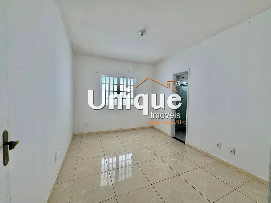 Foto 5 de Casa com 4 quartos à venda, 225m2 em Parque Burle, Cabo Frio - RJ