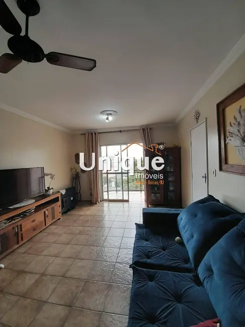 Foto 2 de Apartamento com 3 quartos à venda, 130m2 em Centro, Cabo Frio - RJ