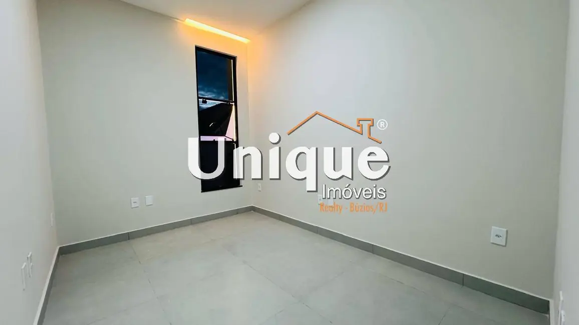 Foto 9 de Casa com 2 quartos à venda, 67m2 em Cabo Frio - RJ