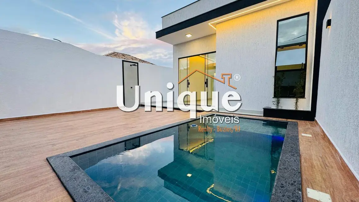 Foto 1 de Casa com 2 quartos à venda, 67m2 em Cabo Frio - RJ