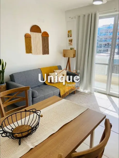 Foto 2 de Apartamento com 2 quartos à venda, 100m2 em Cabo Frio - RJ