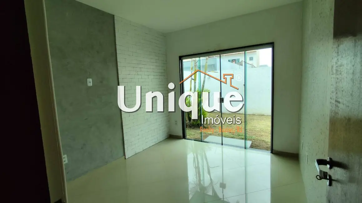 Foto 3 de Casa com 2 quartos à venda, 150m2 em Cabo Frio - RJ