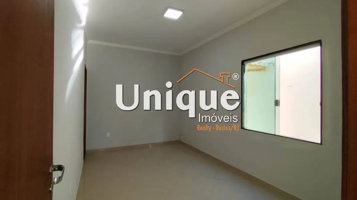 Foto 9 de Casa com 2 quartos à venda, 150m2 em Cabo Frio - RJ