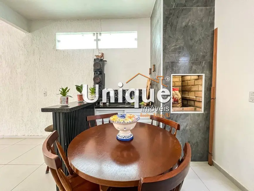 Casa com 3 quartos à venda, 239m2 em Fluminense, Sao Pedro Da Aldeia - RJ - imagem 6 Foto 6 de Casa com 3 quartos à venda, 239m2 em Fluminense, Sao Pedro Da Aldeia - RJ