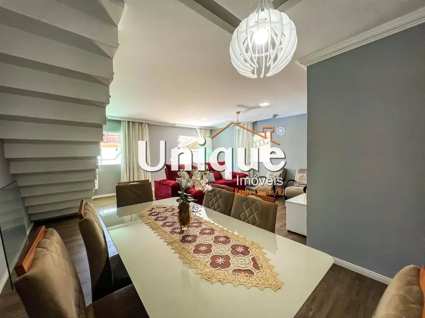 Casa com 3 quartos à venda, 239m2 em Fluminense, Sao Pedro Da Aldeia - RJ - imagem 9 Foto 9 de Casa com 3 quartos à venda, 239m2 em Fluminense, Sao Pedro Da Aldeia - RJ