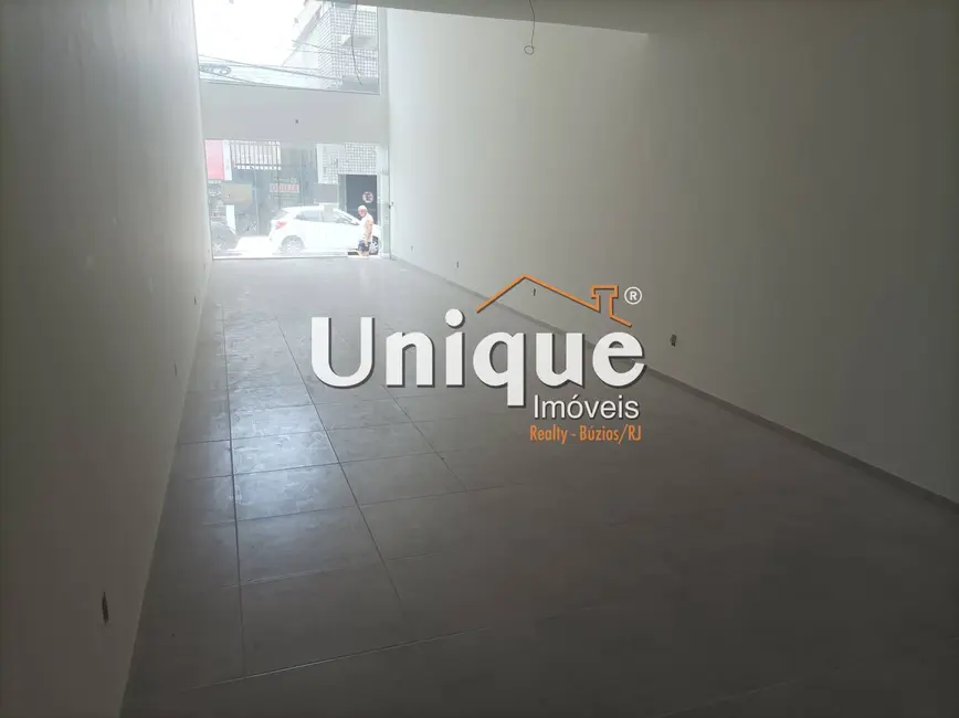 Loja para alugar, 130m2 em Centro, Cabo Frio - RJ - imagem 2 Foto 2 de Loja para alugar, 130m2 em Centro, Cabo Frio - RJ
