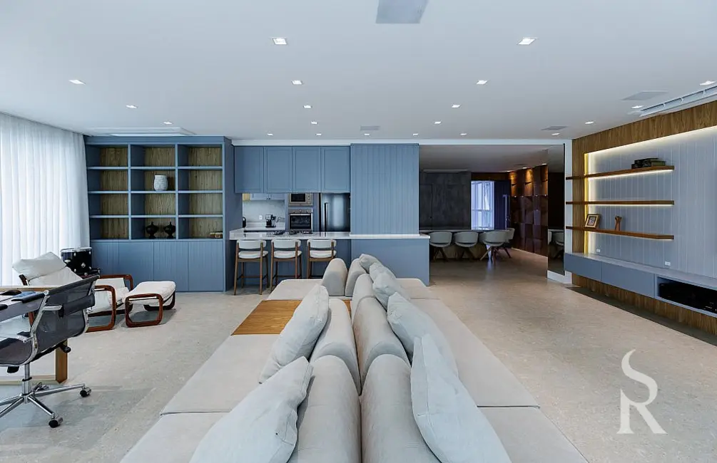 Apartamento com 3 quartos à venda, 167m2 em Centro, Balneario Camboriu - SC - imagem 6 Foto 6 de Apartamento com 3 quartos à venda, 167m2 em Centro, Balneario Camboriu - SC