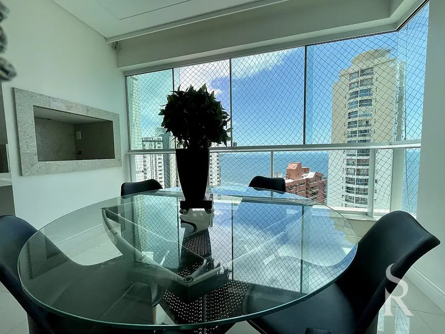 Apartamento com 4 quartos para alugar, 144m2 em Balneario Camboriu - SC - imagem 4 Foto 4 de Apartamento com 4 quartos para alugar, 144m2 em Balneario Camboriu - SC