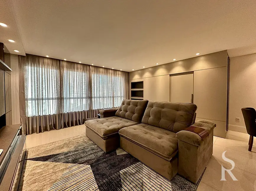 Foto 1 de Apartamento com 4 quartos para alugar, 200m2 em Centro, Balneario Camboriu - SC