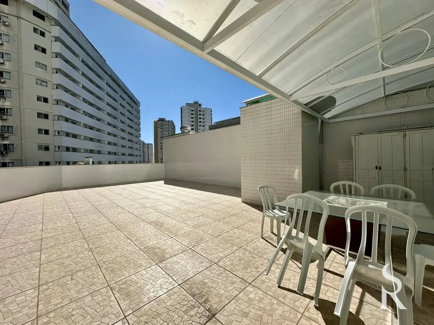 Apartamento com 4 quartos para alugar, 200m2 em Centro, Balneario Camboriu - SC - imagem 3 Foto 3 de Apartamento com 4 quartos para alugar, 200m2 em Centro, Balneario Camboriu - SC