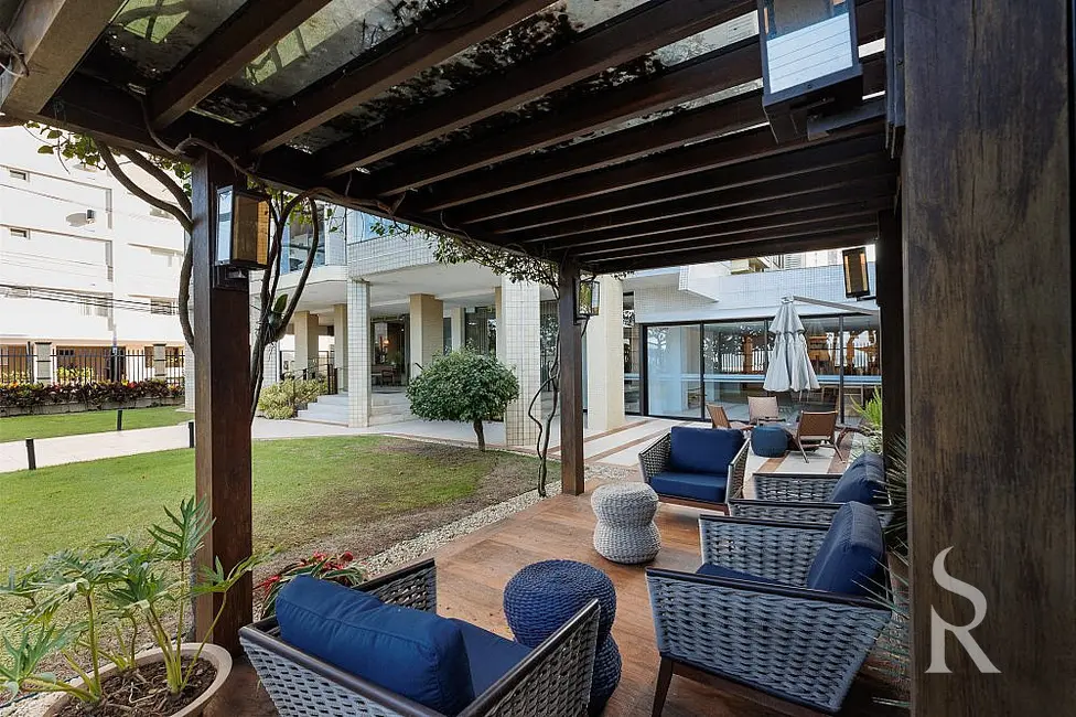 Apartamento com 3 quartos para alugar, 195m2 em Centro, Balneario Camboriu - SC - imagem 5 Foto 5 de Apartamento com 3 quartos para alugar, 195m2 em Centro, Balneario Camboriu - SC