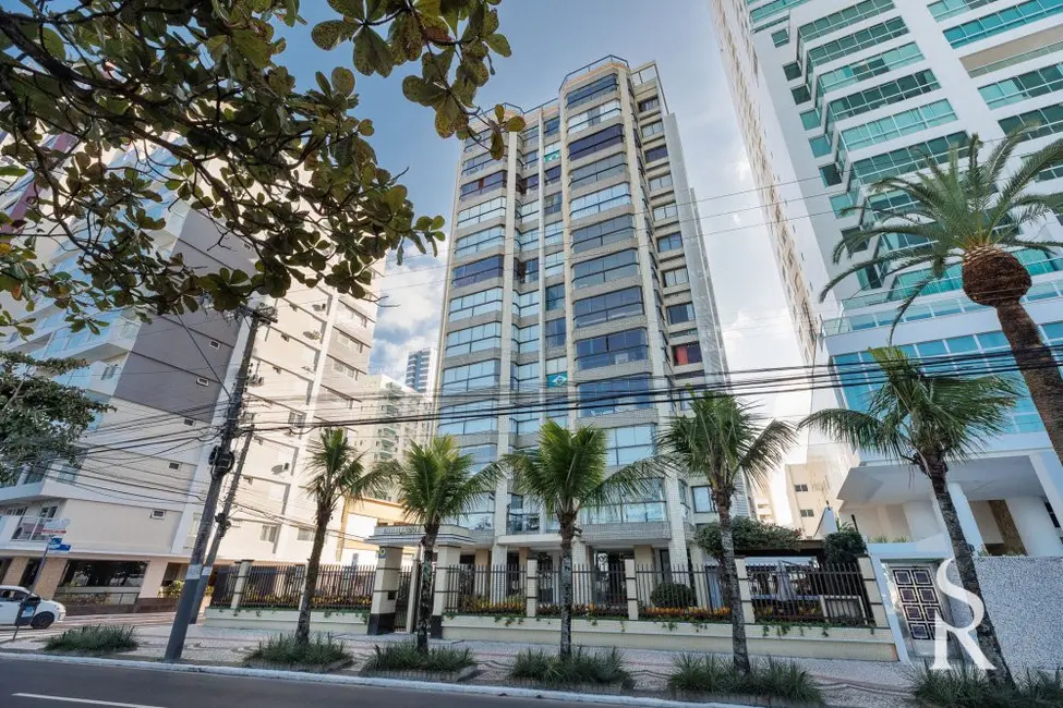 Apartamento com 3 quartos para alugar, 195m2 em Centro, Balneario Camboriu - SC - imagem 9 Foto 9 de Apartamento com 3 quartos para alugar, 195m2 em Centro, Balneario Camboriu - SC
