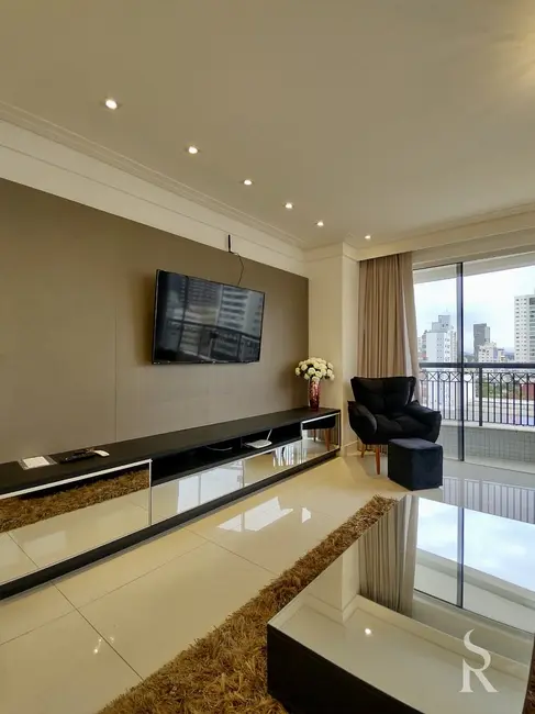 Apartamento com 3 quartos para alugar, 152m2 em Centro, Balneario Camboriu - SC - imagem 4 Foto 4 de Apartamento com 3 quartos para alugar, 152m2 em Centro, Balneario Camboriu - SC