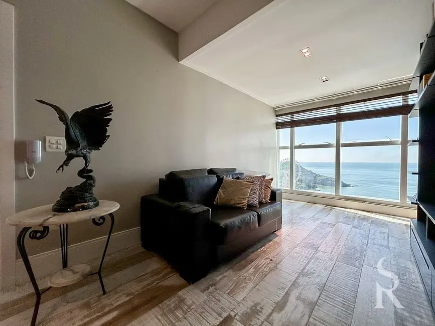 Cobertura com 5 quartos para alugar, 317m2 em Pioneiros, Balneario Camboriu - SC - imagem 2 Foto 2 de Cobertura com 5 quartos para alugar, 317m2 em Pioneiros, Balneario Camboriu - SC