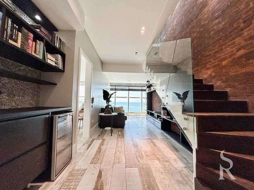 Cobertura com 5 quartos para alugar, 317m2 em Pioneiros, Balneario Camboriu - SC - imagem 3 Foto 3 de Cobertura com 5 quartos para alugar, 317m2 em Pioneiros, Balneario Camboriu - SC