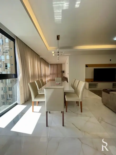 Foto 2 de Apartamento com 3 quartos para alugar, 151m2 em Centro, Balneario Camboriu - SC