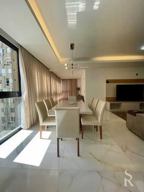 Apartamento com 3 quartos à venda, 151m2 em Centro, Balneario Camboriu - SC - imagem 2 Foto 2 de Apartamento com 3 quartos à venda, 151m2 em Centro, Balneario Camboriu - SC