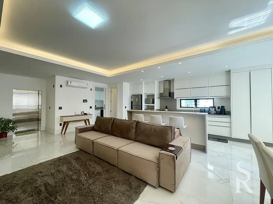 Apartamento com 3 quartos à venda, 151m2 em Centro, Balneario Camboriu - SC - imagem 5 Foto 5 de Apartamento com 3 quartos à venda, 151m2 em Centro, Balneario Camboriu - SC