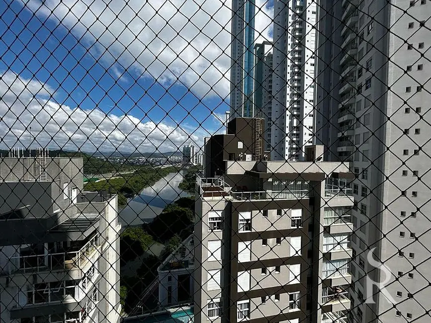 Apartamento com 3 quartos para alugar, 410m2 em Centro, Balneario Camboriu - SC - imagem 3 Foto 3 de Apartamento com 3 quartos para alugar, 410m2 em Centro, Balneario Camboriu - SC