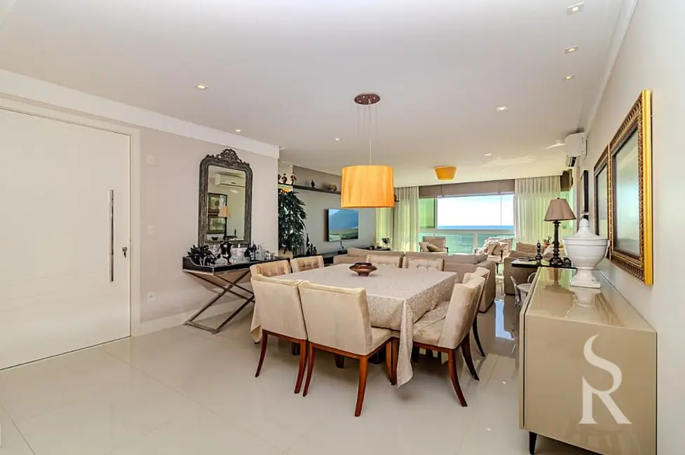 Foto 9 de Apartamento com 3 quartos para alugar, 168m2 em Centro, Balneario Camboriu - SC