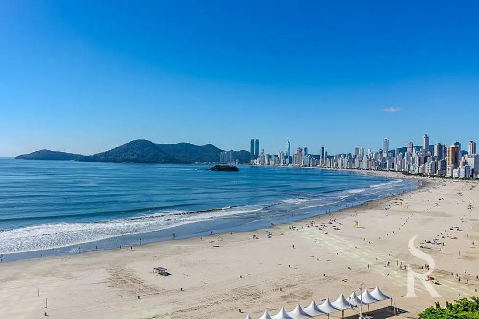 Foto 2 de Apartamento com 3 quartos para alugar, 168m2 em Centro, Balneario Camboriu - SC