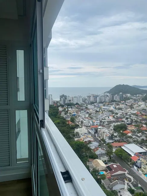 Foto 2 de Apartamento com 2 quartos para alugar, 65m2 em Fazendinha, Itajai - SC