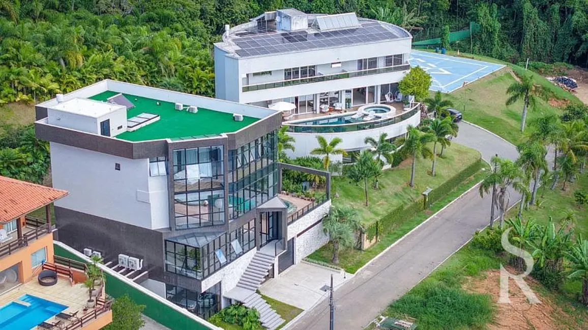 Foto 1 de Casa de Condomínio com 6 quartos à venda, 1747m2 em Itapema - SC