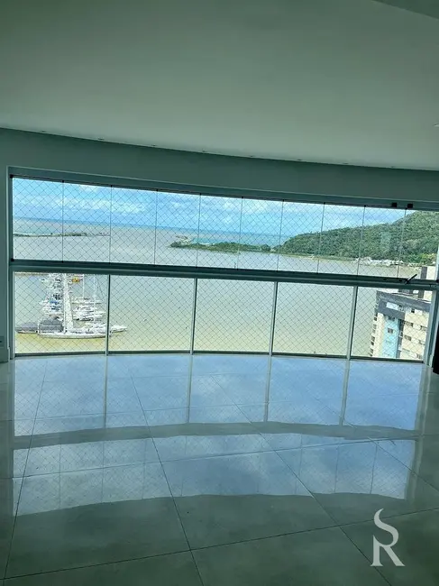 Foto 2 de Apartamento com 3 quartos para alugar, 125m2 em Fazenda, Itajai - SC