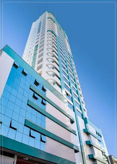 Foto 2 de Apartamento com 4 quartos para alugar, 200m2 em Balneario Camboriu - SC