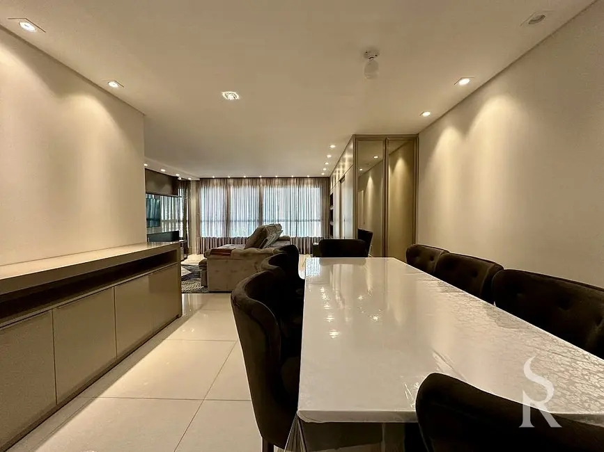 Foto 8 de Apartamento com 4 quartos para alugar, 200m2 em Balneario Camboriu - SC