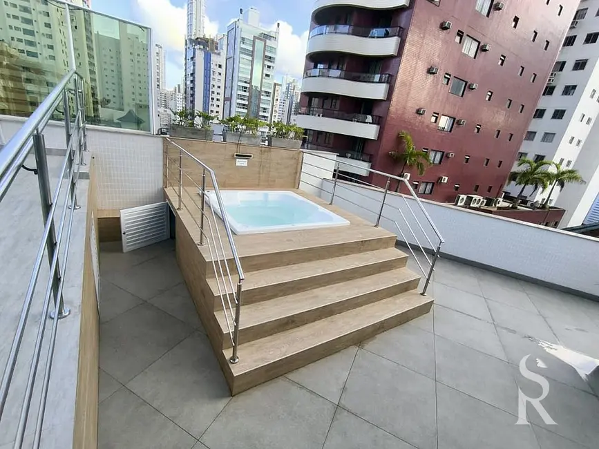 Foto 6 de Apartamento com 4 quartos para alugar, 200m2 em Balneario Camboriu - SC