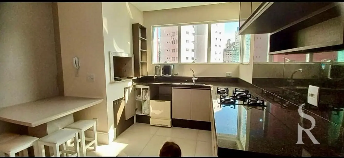 Foto 9 de Apartamento com 4 quartos para alugar, 200m2 em Balneario Camboriu - SC