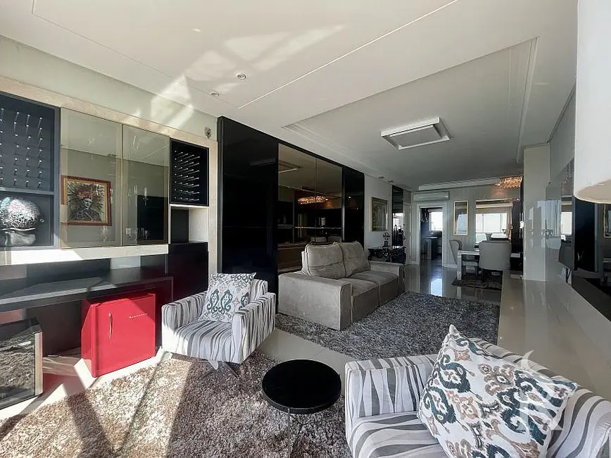 Apartamento com 4 quartos à venda, 144m2 em Balneario Camboriu - SC - imagem 9 Foto 9 de Apartamento com 4 quartos à venda, 144m2 em Balneario Camboriu - SC
