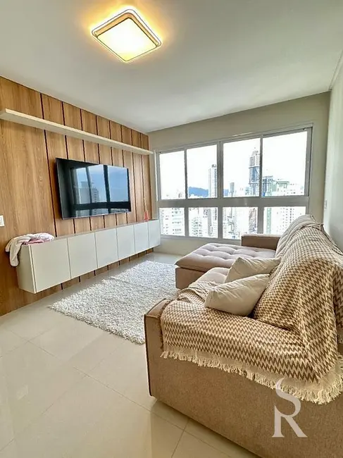 Apartamento com 4 quartos para alugar, 144m2 em Balneario Camboriu - SC - imagem 6 Foto 6 de Apartamento com 4 quartos para alugar, 144m2 em Balneario Camboriu - SC