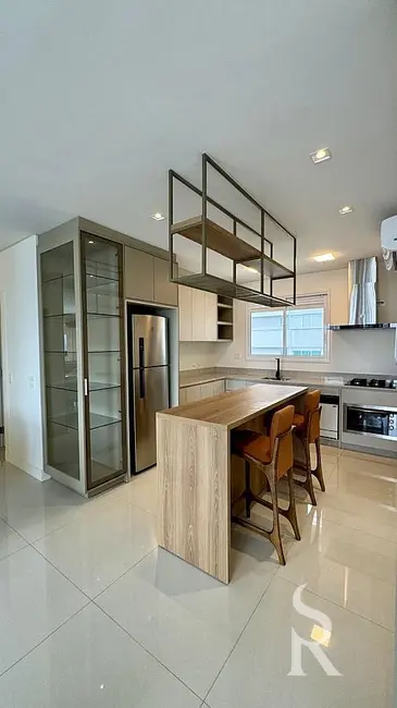 Apartamento com 4 quartos para alugar, 144m2 em Balneario Camboriu - SC - imagem 5 Foto 5 de Apartamento com 4 quartos para alugar, 144m2 em Balneario Camboriu - SC