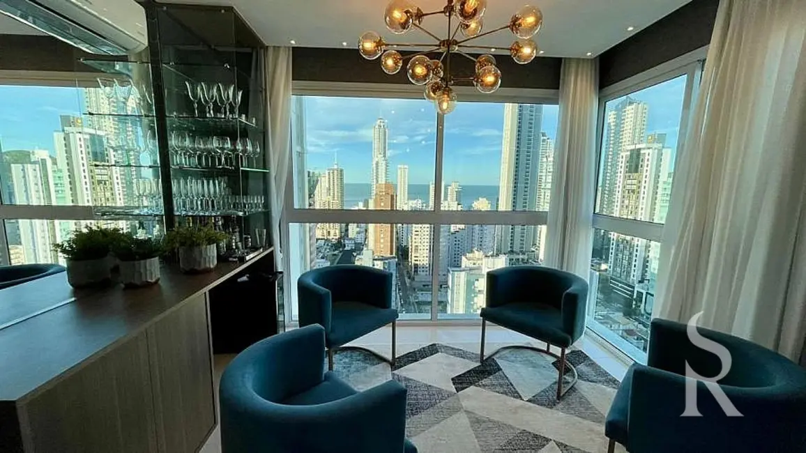 Apartamento com 3 quartos para alugar, 193m2 em Centro, Balneario Camboriu - SC - imagem 1 Foto 1 de Apartamento com 3 quartos para alugar, 193m2 em Centro, Balneario Camboriu - SC