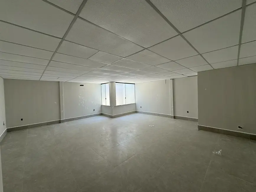 Sala Comercial para alugar, 80m2 em Costazul, Rio Das Ostras - RJ - imagem 6 Foto 6 de Sala Comercial para alugar, 80m2 em Costazul, Rio Das Ostras - RJ