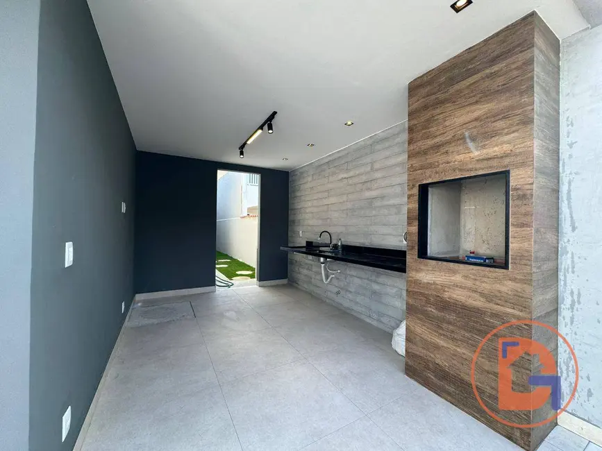 Casa de Condomínio com 3 quartos à venda, 320m2 em Bosque Beira Rio, Rio Das Ostras - RJ - imagem 8 Foto 8 de Casa de Condomínio com 3 quartos à venda, 320m2 em Bosque Beira Rio, Rio Das Ostras - RJ