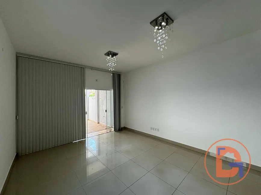 Casa com 2 quartos à venda, 360m2 em Maria Turri, Rio Das Ostras - RJ - imagem 4 Foto 4 de Casa com 2 quartos à venda, 360m2 em Maria Turri, Rio Das Ostras - RJ