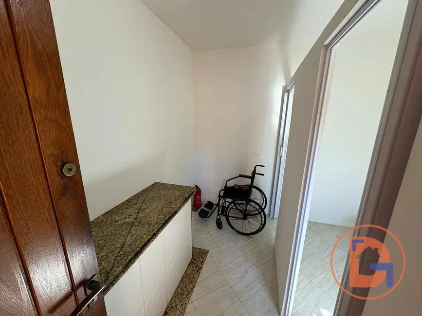 Foto 3 de Casa com 6 quartos à venda, 600m2 em Extensão do Bosque, Rio Das Ostras - RJ