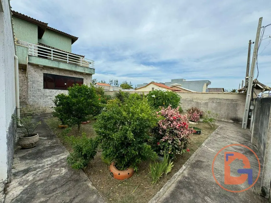 Foto 2 de Casa com 4 quartos à venda, 525m2 em Cabo Frio - RJ