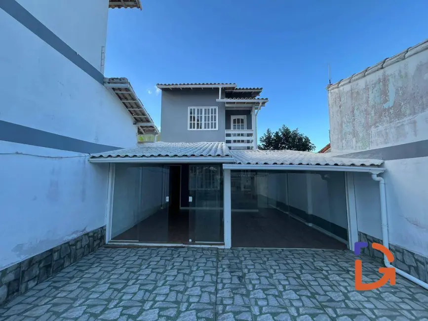 Casa com 3 quartos à venda, 160m2 em Novo Rio das Ostras, Rio Das Ostras - RJ - imagem 2 Foto 2 de Casa com 3 quartos à venda, 160m2 em Novo Rio das Ostras, Rio Das Ostras - RJ