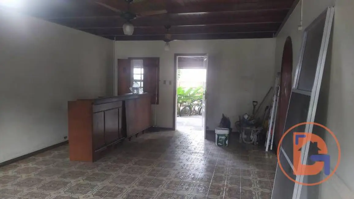 Casa com 9 quartos para alugar, 410m2 em Novo Rio das Ostras, Rio Das Ostras - RJ - imagem 9 Foto 9 de Casa com 9 quartos para alugar, 410m2 em Novo Rio das Ostras, Rio Das Ostras - RJ