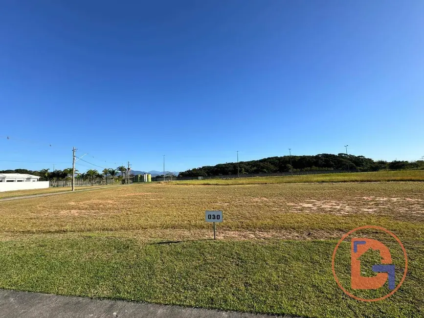Terreno / Lote à venda, 1467m2 em Rio Das Ostras - RJ - imagem 5 Foto 5 de Terreno / Lote à venda, 1467m2 em Rio Das Ostras - RJ