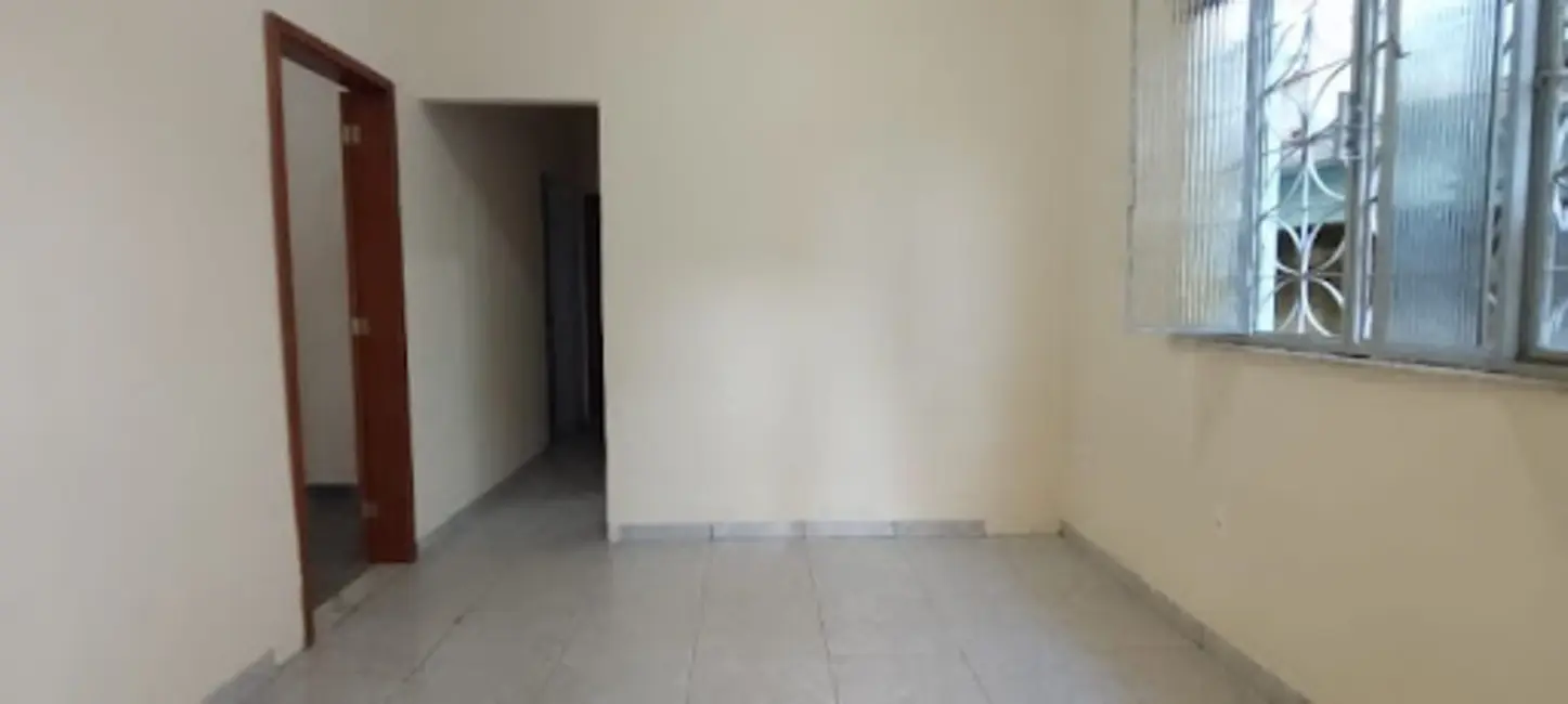 Casa com 3 quartos à venda, 256m2 em Vila Guimarães, Nova Iguacu - RJ - imagem 3 Foto 3 de Casa com 3 quartos à venda, 256m2 em Vila Guimarães, Nova Iguacu - RJ