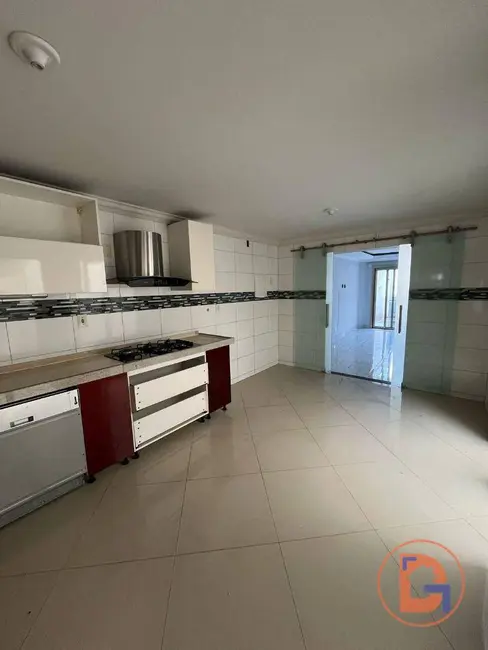 Casa com 3 quartos à venda, 390m2 em Recreio, Rio Das Ostras - RJ - imagem 5 Foto 5 de Casa com 3 quartos à venda, 390m2 em Recreio, Rio Das Ostras - RJ