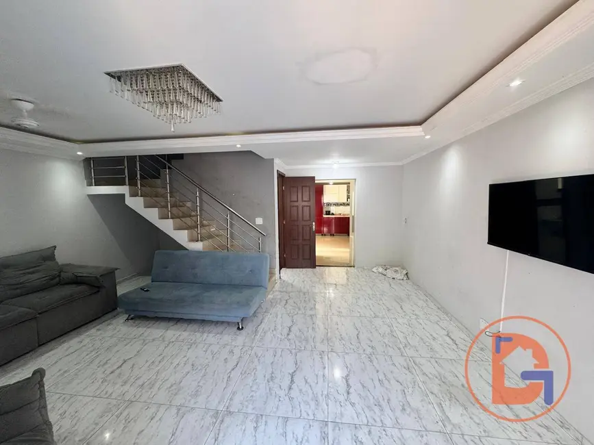 Casa com 3 quartos à venda, 390m2 em Recreio, Rio Das Ostras - RJ - imagem 3 Foto 3 de Casa com 3 quartos à venda, 390m2 em Recreio, Rio Das Ostras - RJ