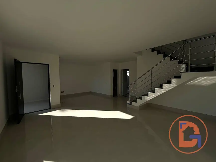 Foto 8 de Casa com 3 quartos à venda, 150m2 em Rio Das Ostras - RJ