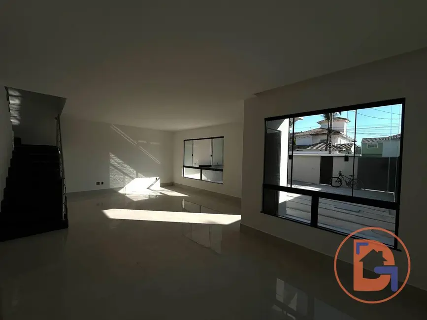 Foto 9 de Casa com 3 quartos à venda, 150m2 em Rio Das Ostras - RJ